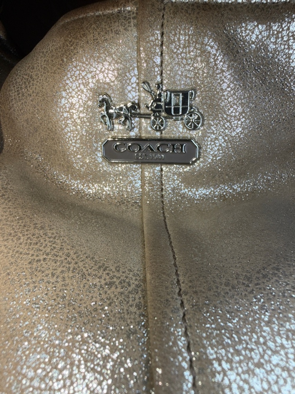 Coach EUC luxurious soft cream w/gold undertone shoulder bag with adj strap - Picture 3 of 13